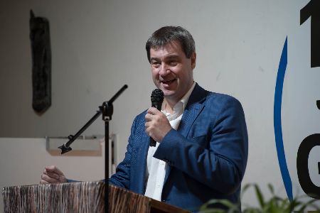 Dr. Markus Sder